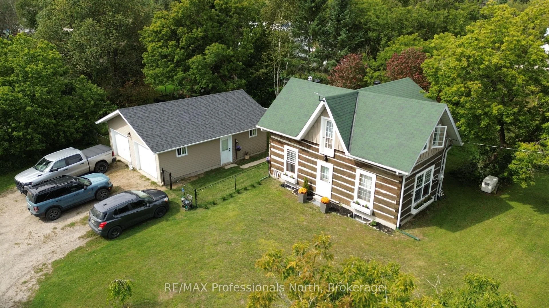 Photo 4 of 2148 Stisted Road S, McMurrich/Monteith, Sprucedale — HOMEH