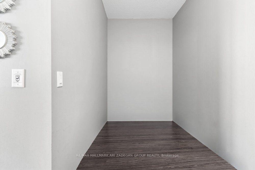 Photo 7 of Unit 505, 75 Eglinton Avenue W, Mississauga, Hurontario — HOMEH