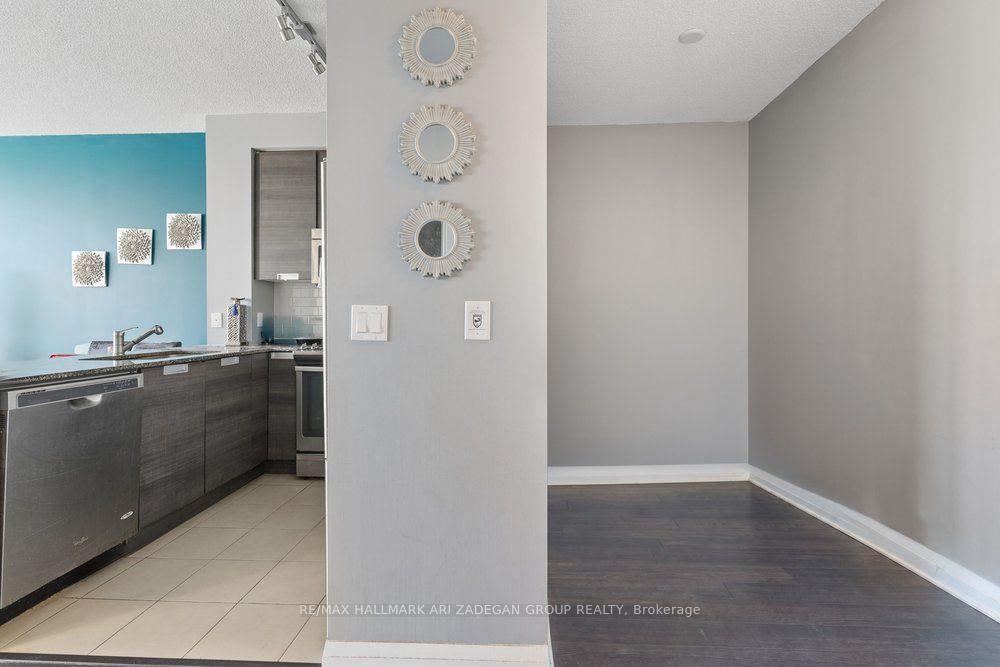 Photo 9 of Unit 505, 75 Eglinton Avenue W, Mississauga, Hurontario — HOMEH