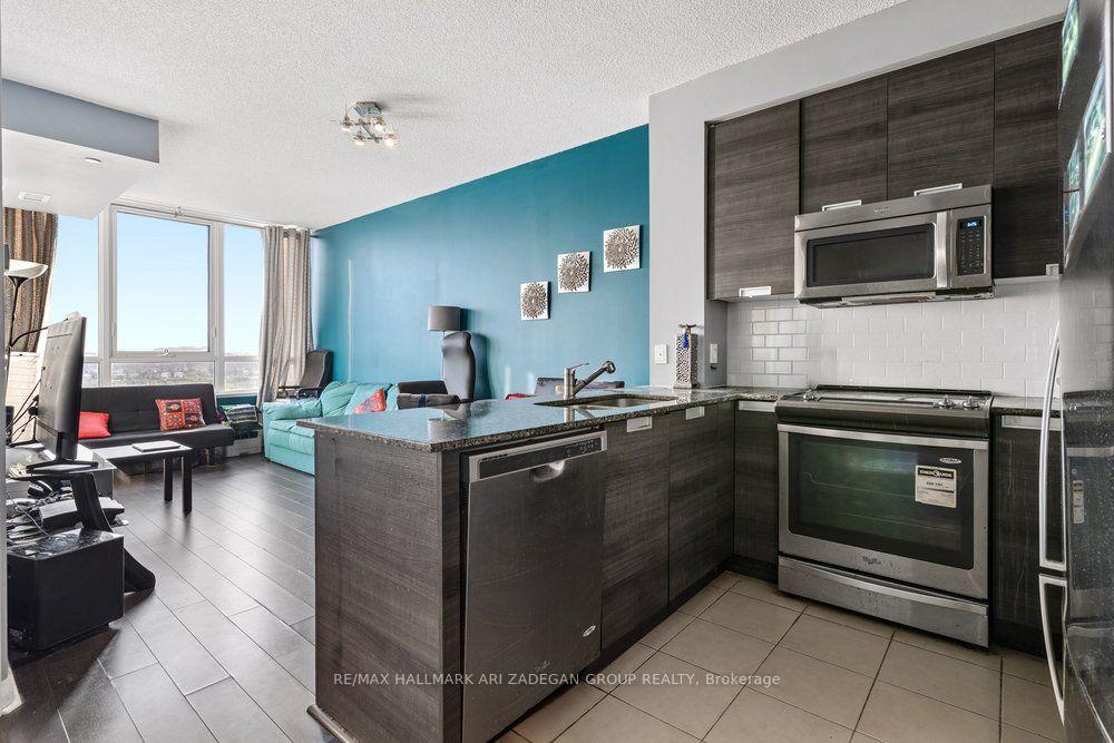 Photo 10 of Unit 505, 75 Eglinton Avenue W, Mississauga, Hurontario — HOMEH