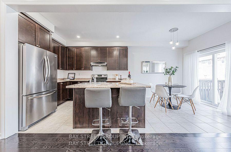 Photo 16 of 28 Rougeview Park Crescent, Markham, Greensborough — HOMEH