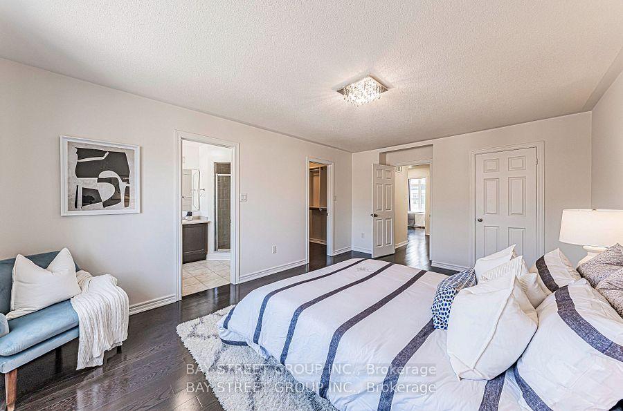 Photo 19 of 28 Rougeview Park Crescent, Markham, Greensborough — HOMEH