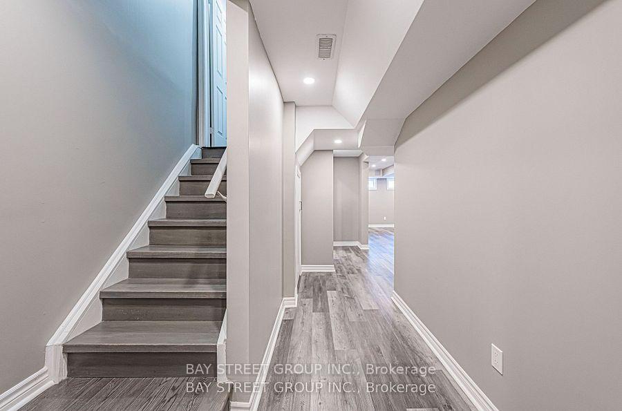Photo 29 of 28 Rougeview Park Crescent, Markham, Greensborough — HOMEH