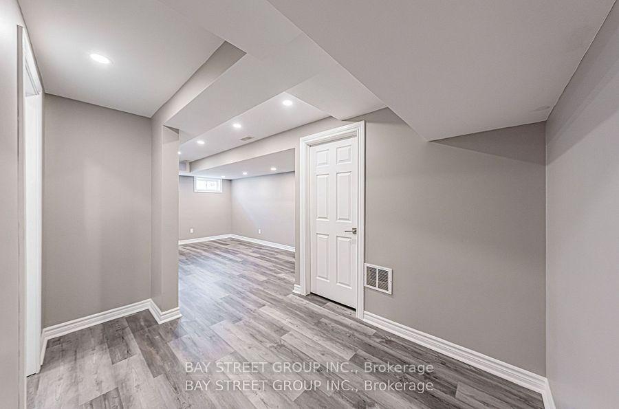 Photo 30 of 28 Rougeview Park Crescent, Markham, Greensborough — HOMEH
