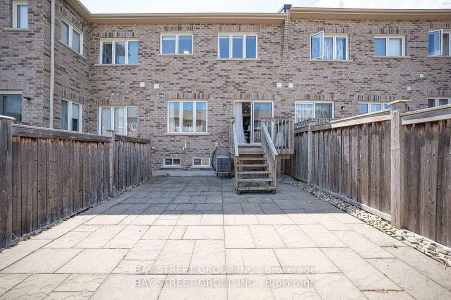Photo 34 of 28 Rougeview Park Crescent, Markham, Greensborough — HOMEH