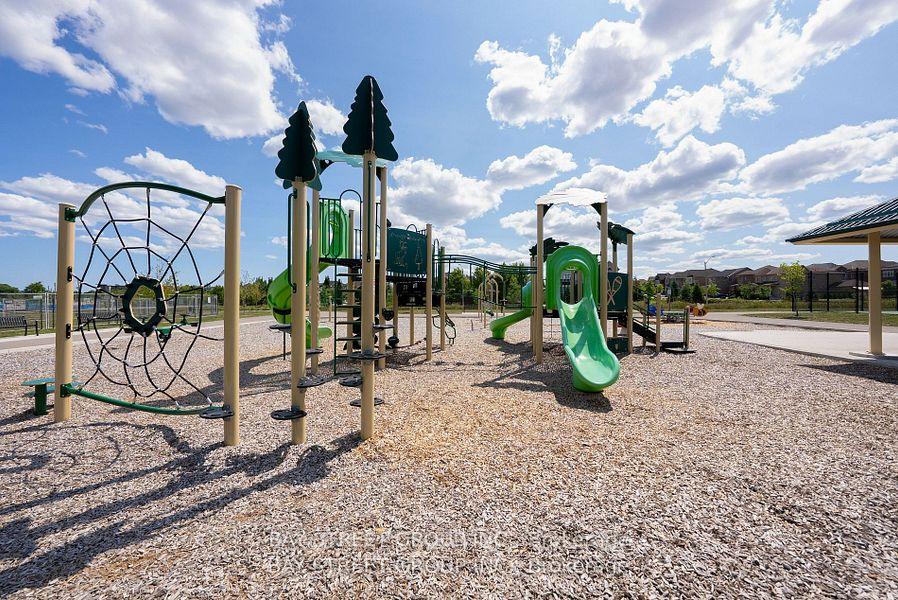 Photo 36 of 28 Rougeview Park Crescent, Markham, Greensborough — HOMEH