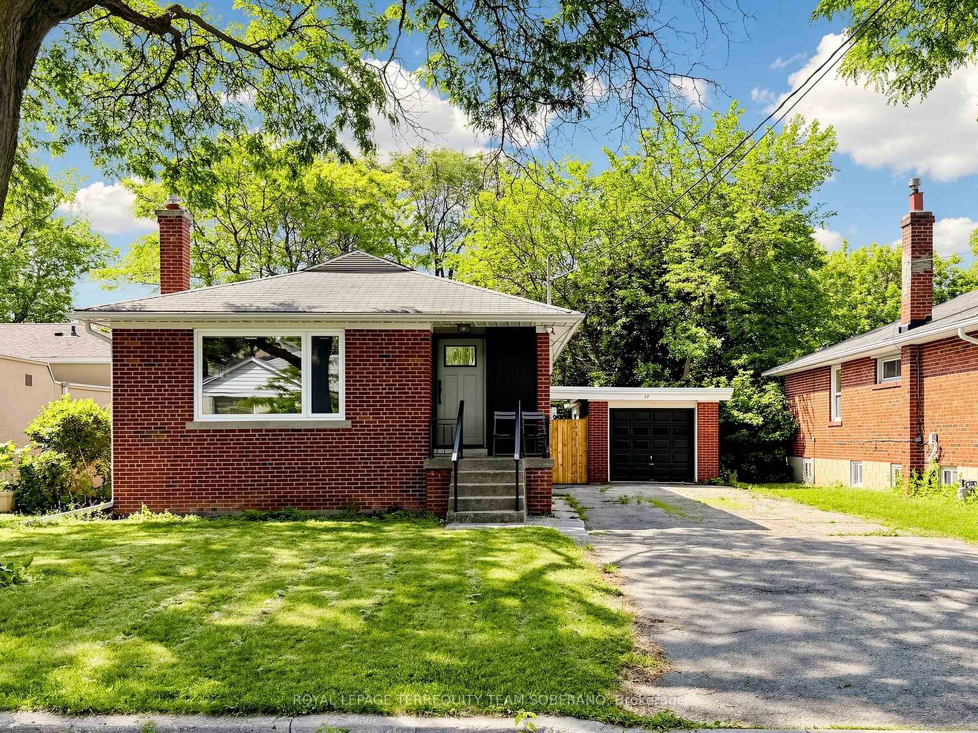 Photo 1 of Unit Upper, 41 Bainbridge Avenue, North York, Clanton Park — HOMEH