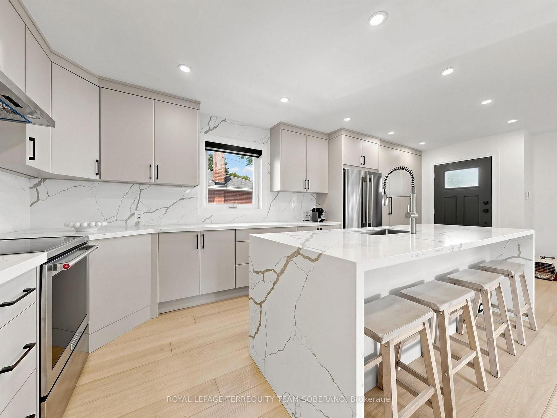 Photo 9 of Unit Upper, 41 Bainbridge Avenue, North York, Clanton Park — HOMEH