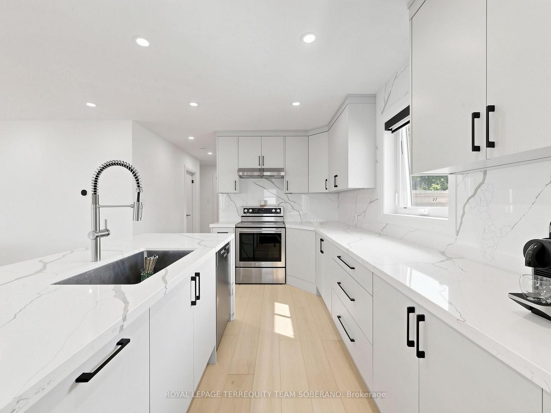 Photo 12 of Unit Upper, 41 Bainbridge Avenue, North York, Clanton Park — HOMEH