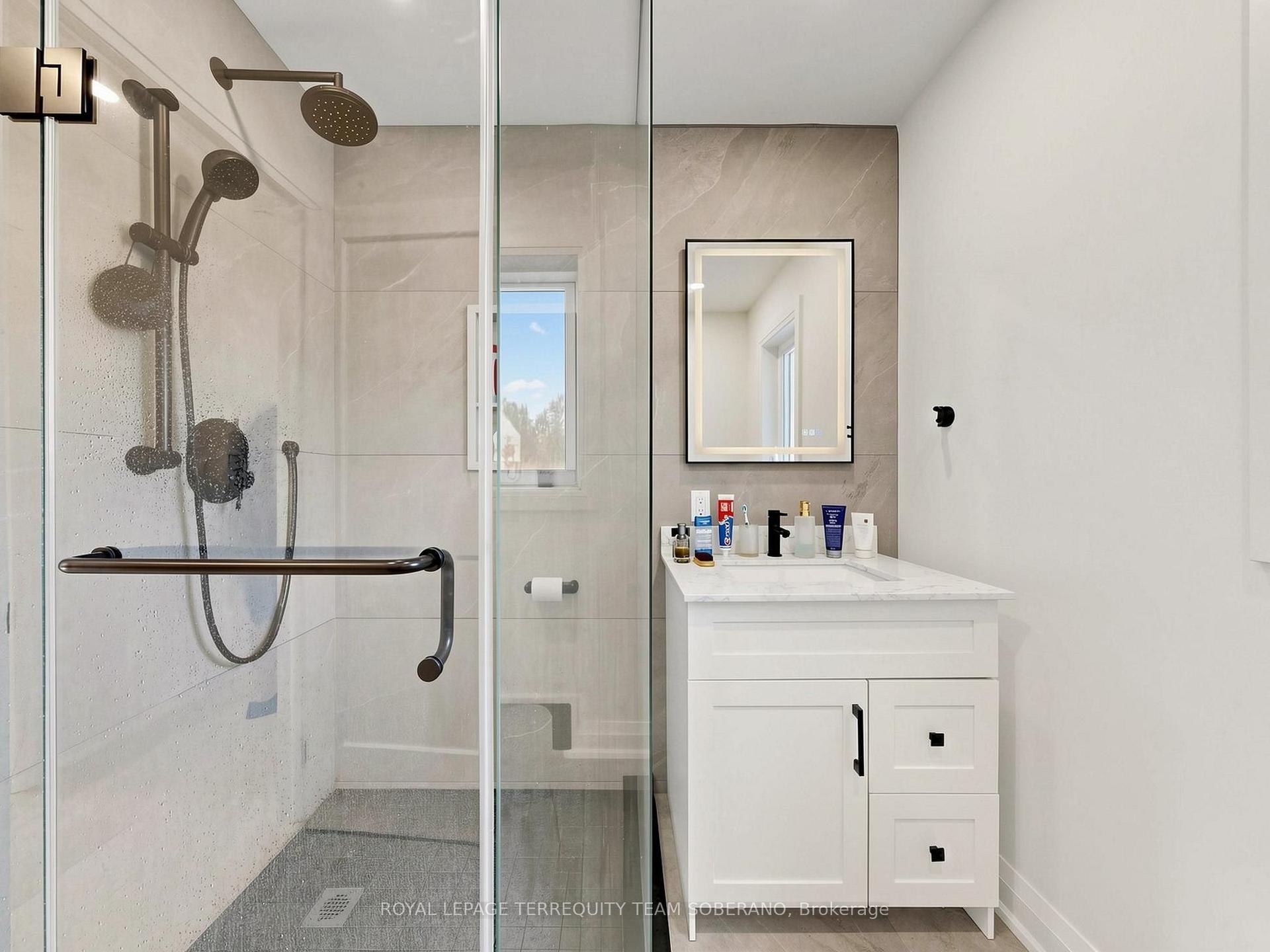 Photo 25 of Unit Upper, 41 Bainbridge Avenue, North York, Clanton Park — HOMEH