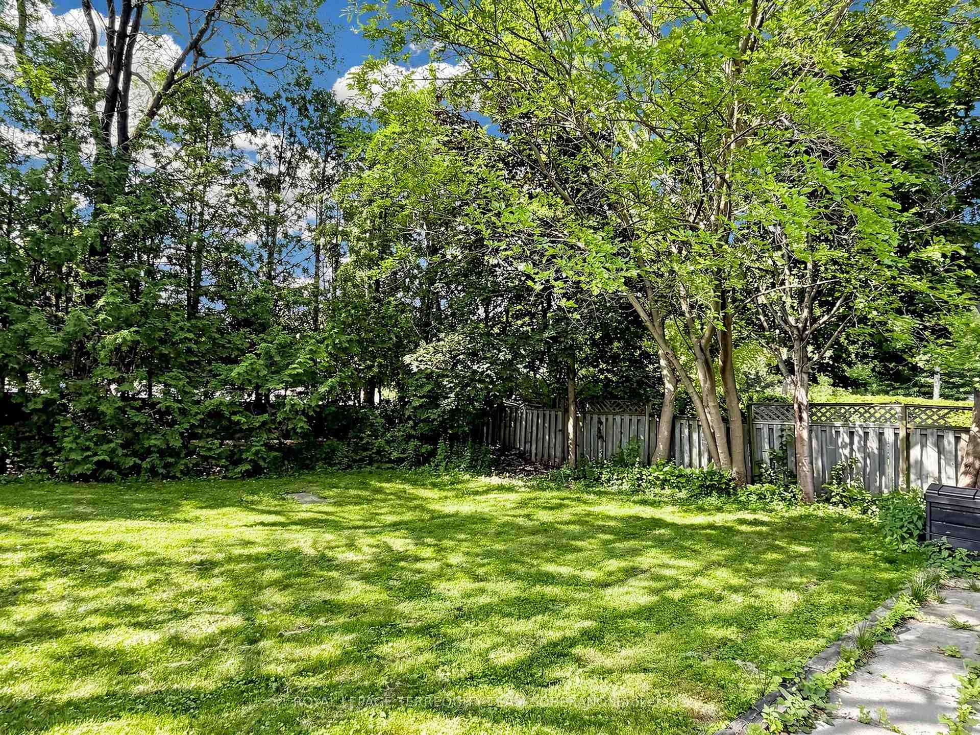 Photo 29 of Unit Upper, 41 Bainbridge Avenue, North York, Clanton Park — HOMEH