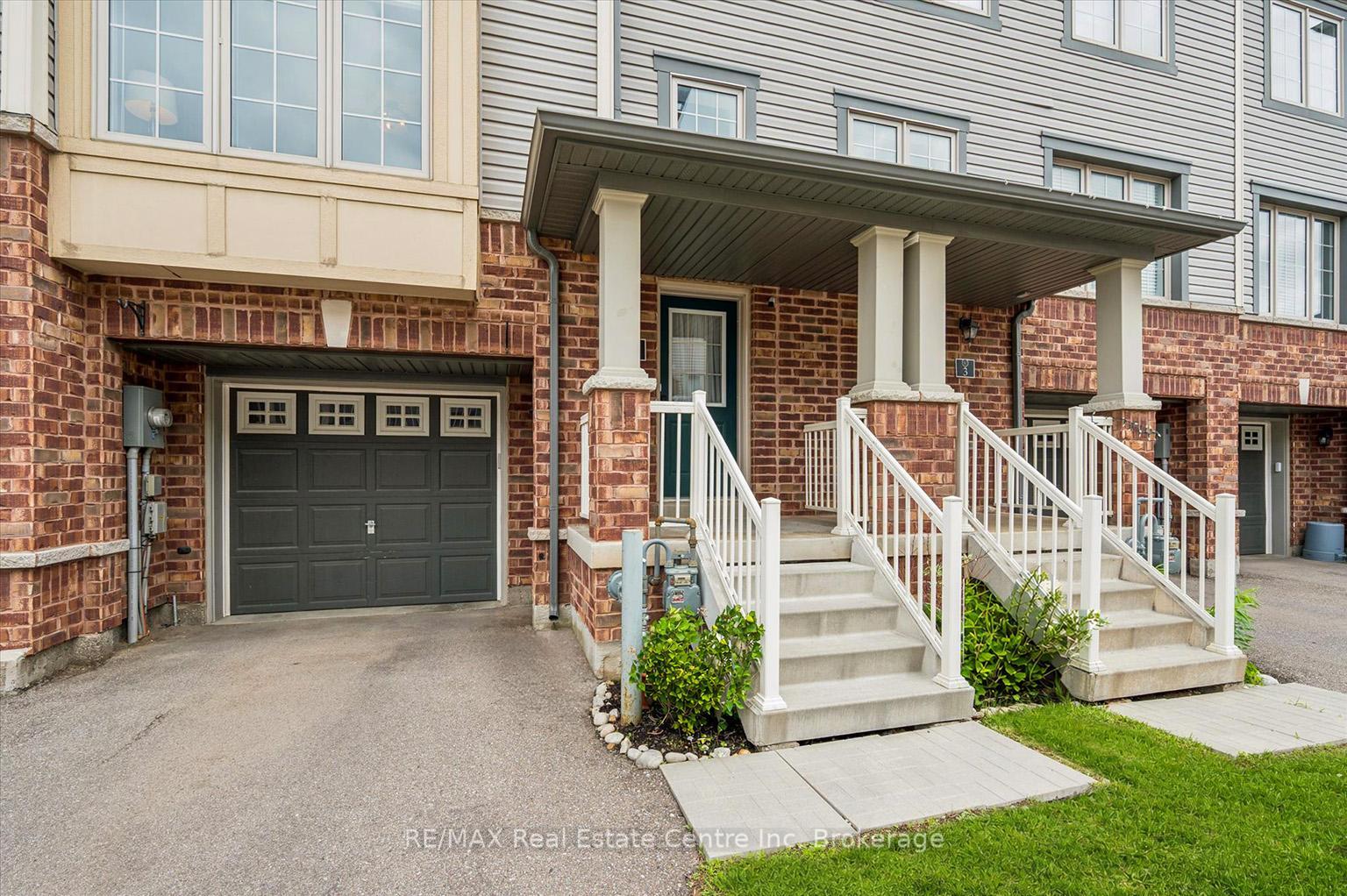 Photo 2 of Unit 2, 395 Linden Drive, Cambridge, Preston Heights — HOMEH
