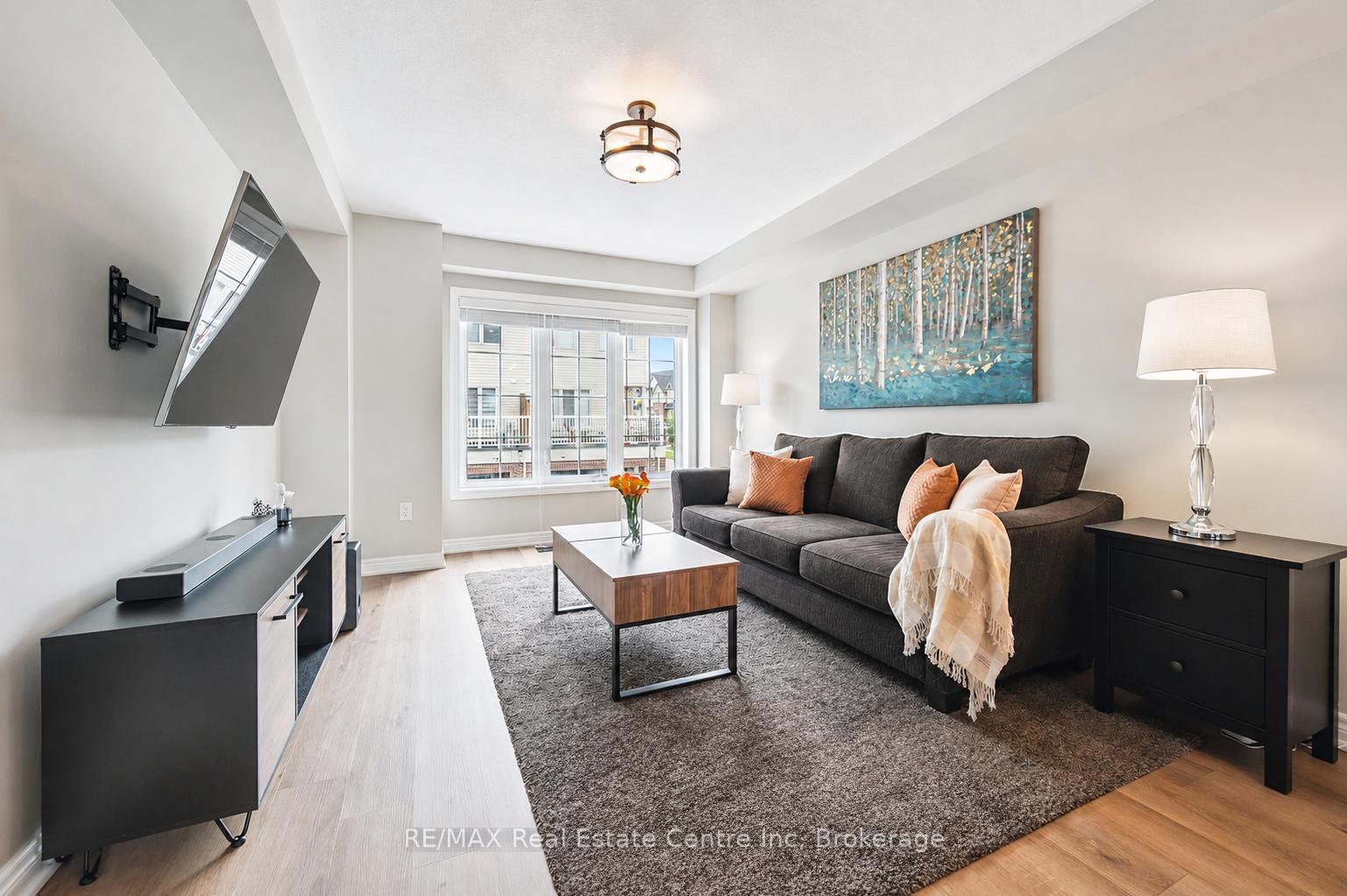 Photo 5 of Unit 2, 395 Linden Drive, Cambridge, Preston Heights — HOMEH