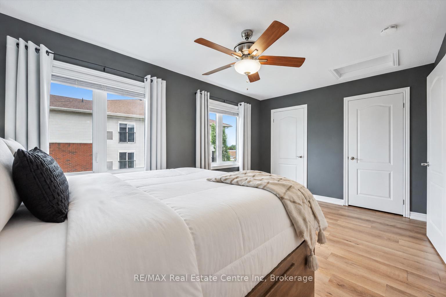 Photo 15 of Unit 2, 395 Linden Drive, Cambridge, Preston Heights — HOMEH