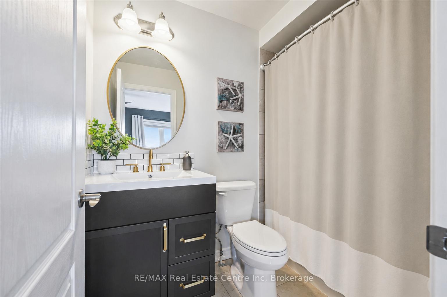 Photo 16 of Unit 2, 395 Linden Drive, Cambridge, Preston Heights — HOMEH