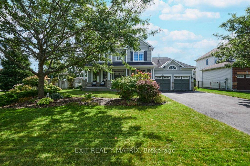Photo 2 of 6949 Mary Anne Drive, Ottawa, Greely — HOMEH