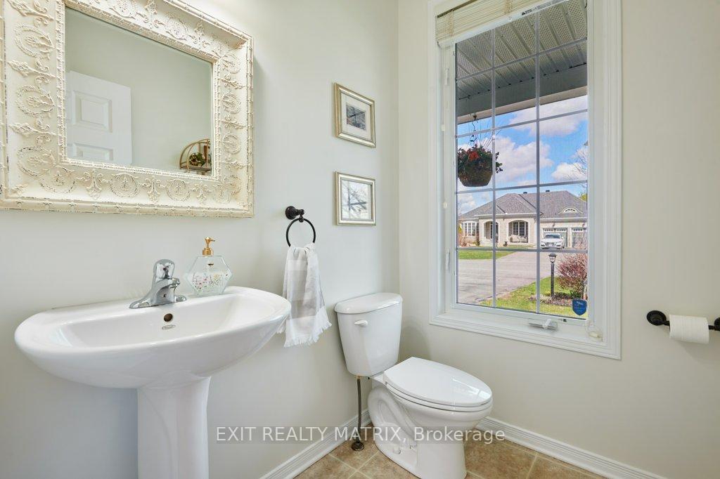 Photo 13 of 6949 Mary Anne Drive, Ottawa, Greely — HOMEH