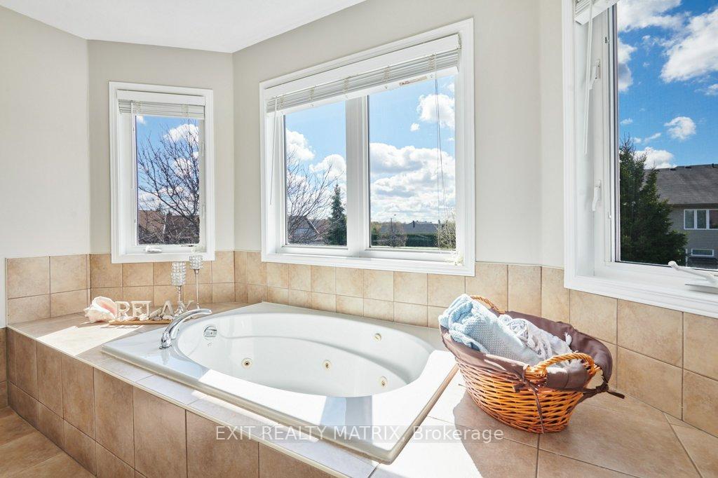 Photo 21 of 6949 Mary Anne Drive, Ottawa, Greely — HOMEH