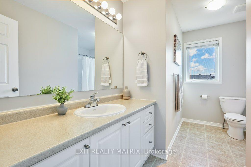 Photo 24 of 6949 Mary Anne Drive, Ottawa, Greely — HOMEH