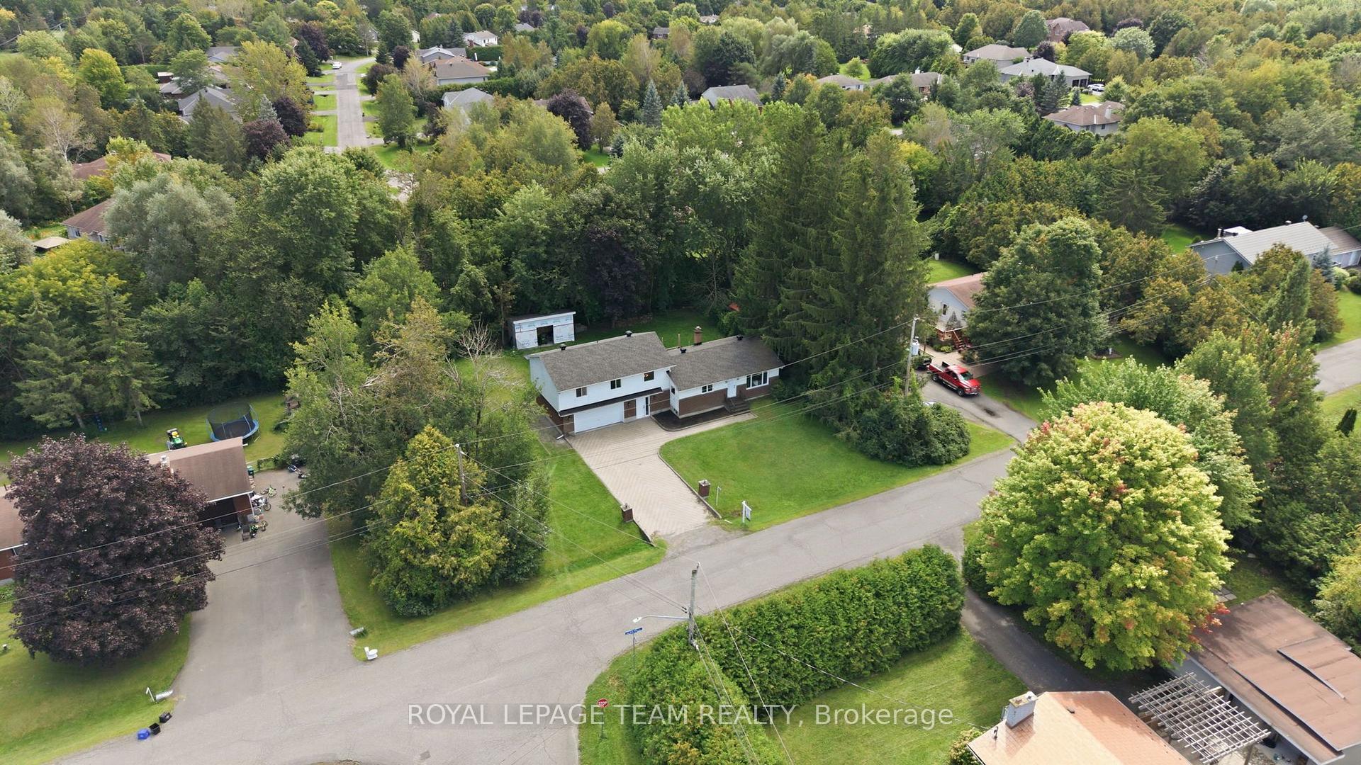 Photo 1 of 6572 Jack Pine Crescent, Ottawa, Greely — HOMEH