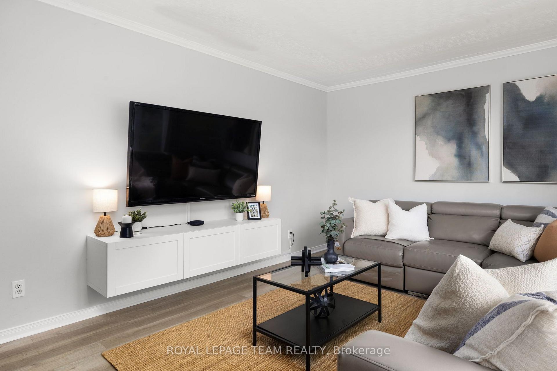 Photo 15 of 6572 Jack Pine Crescent, Ottawa, Greely — HOMEH