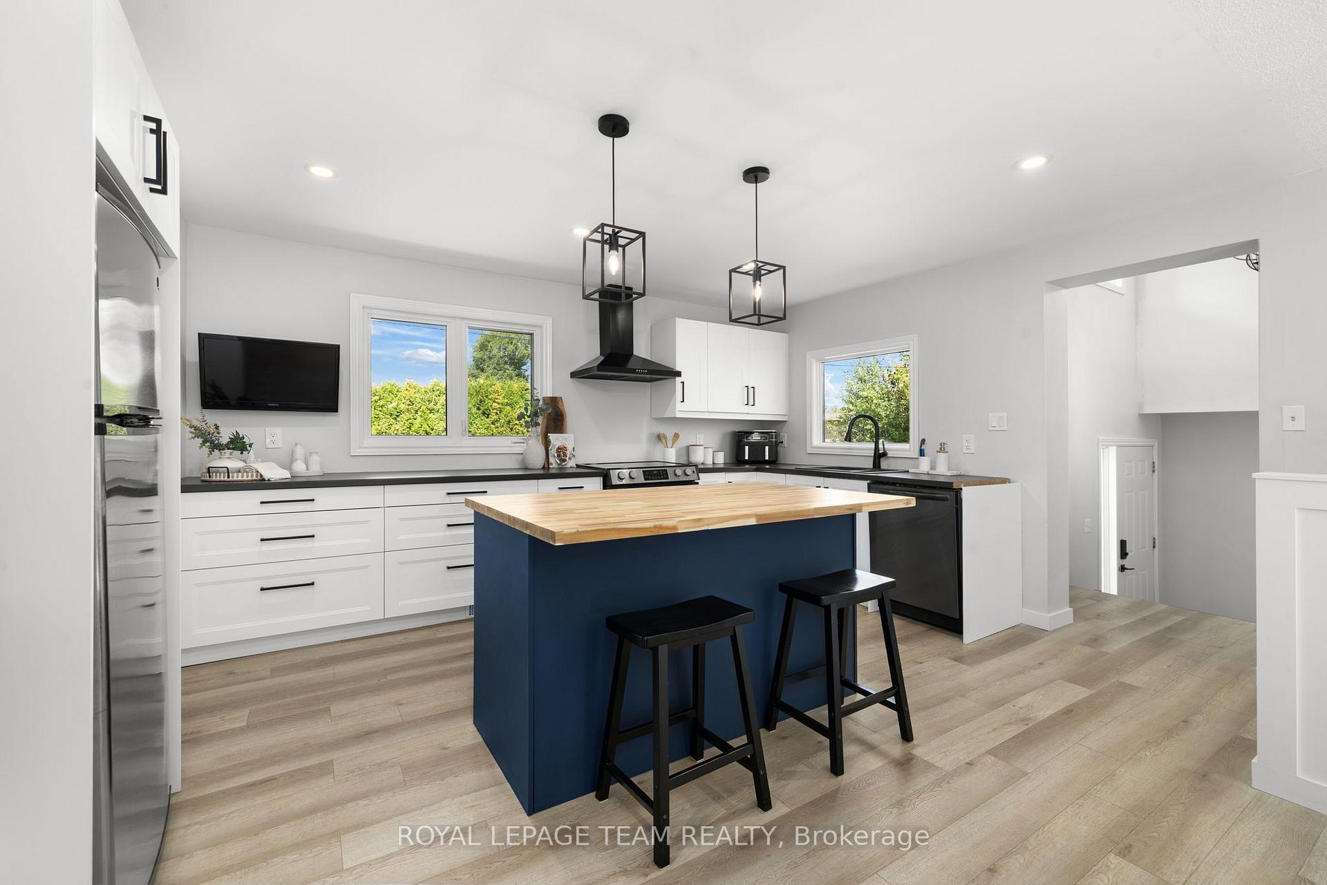 Photo 25 of 6572 Jack Pine Crescent, Ottawa, Greely — HOMEH