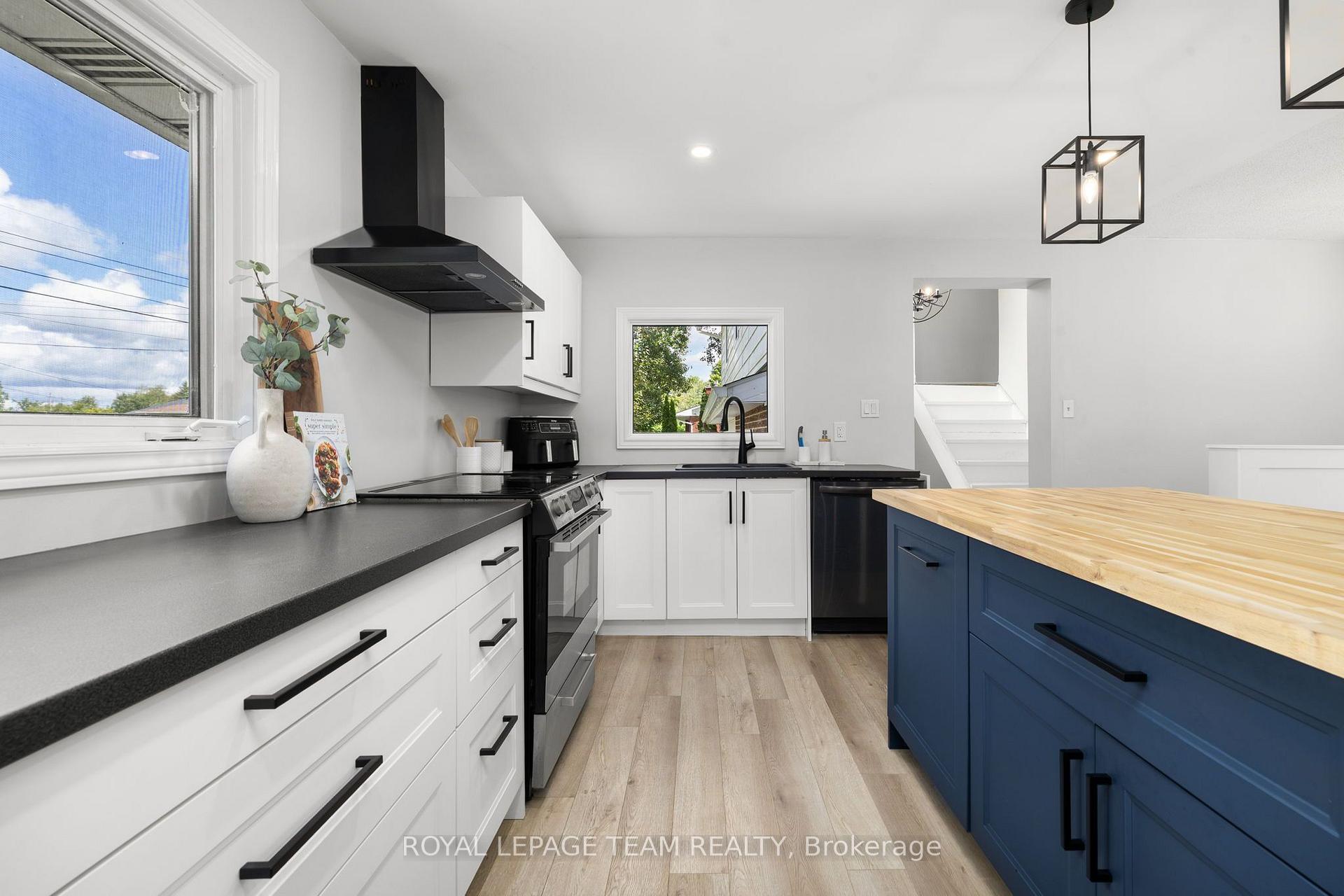 Photo 32 of 6572 Jack Pine Crescent, Ottawa, Greely — HOMEH
