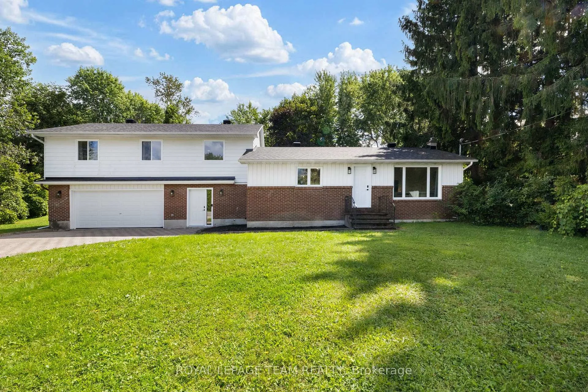 Photo 6 of 6572 Jack Pine Crescent, Ottawa, Greely — HOMEH