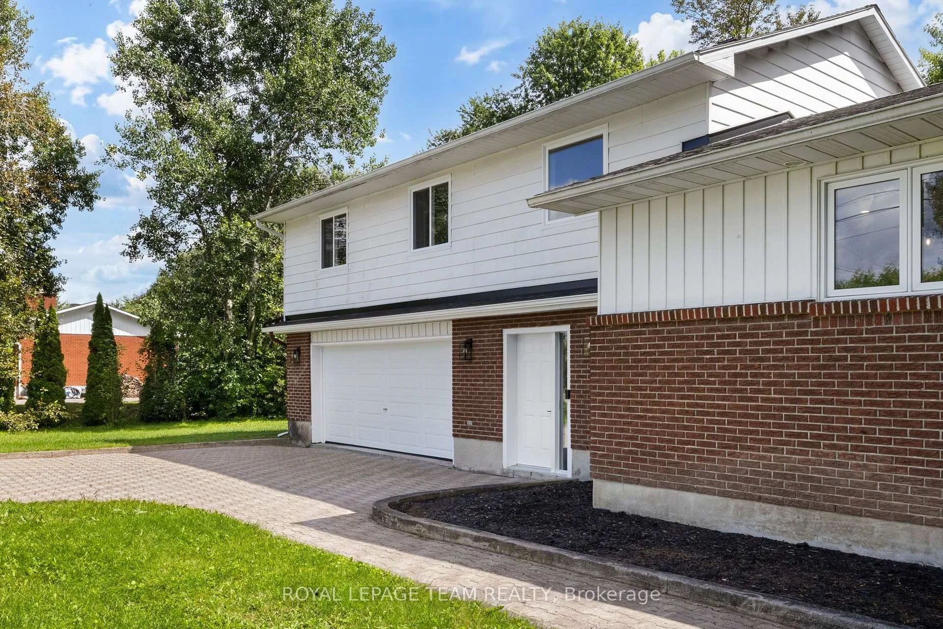 Photo 9 of 6572 Jack Pine Crescent, Ottawa, Greely — HOMEH