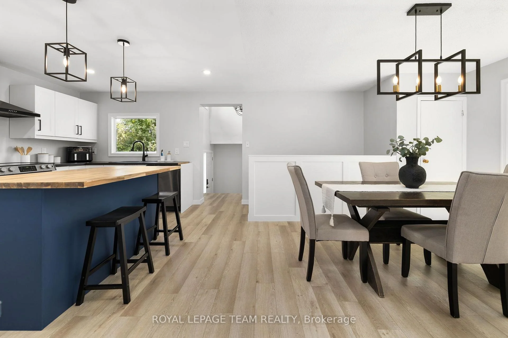 Photo 26 of 6572 Jack Pine Crescent, Ottawa, Greely — HOMEH