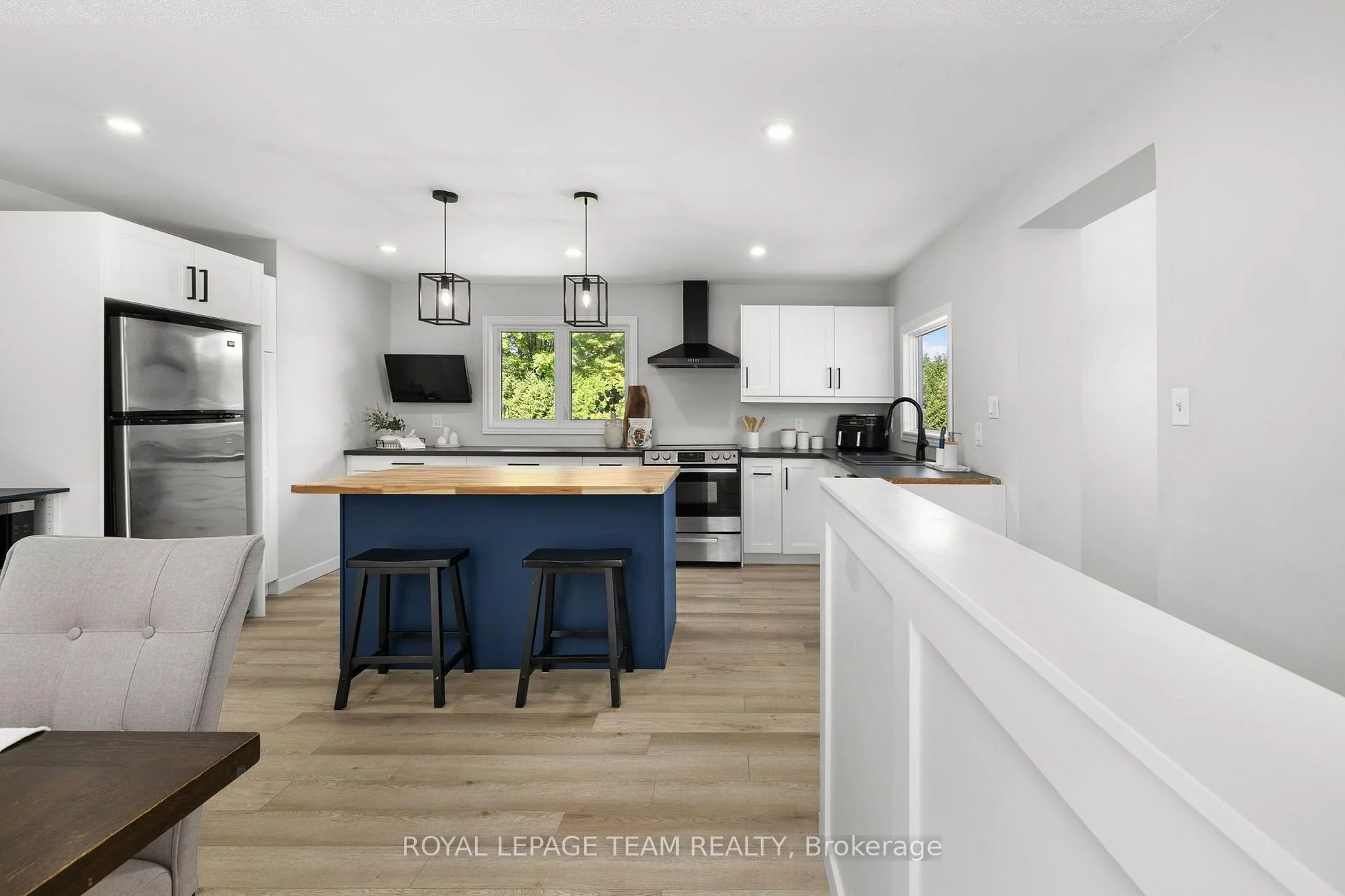 Photo 28 of 6572 Jack Pine Crescent, Ottawa, Greely — HOMEH