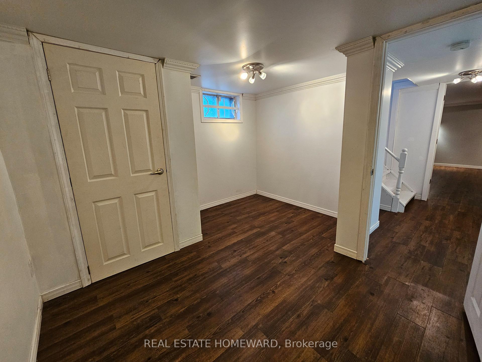 Photo 27 of 44 Harris Park Drive, Scarborough, Clairlea-Birchmount — HOMEH