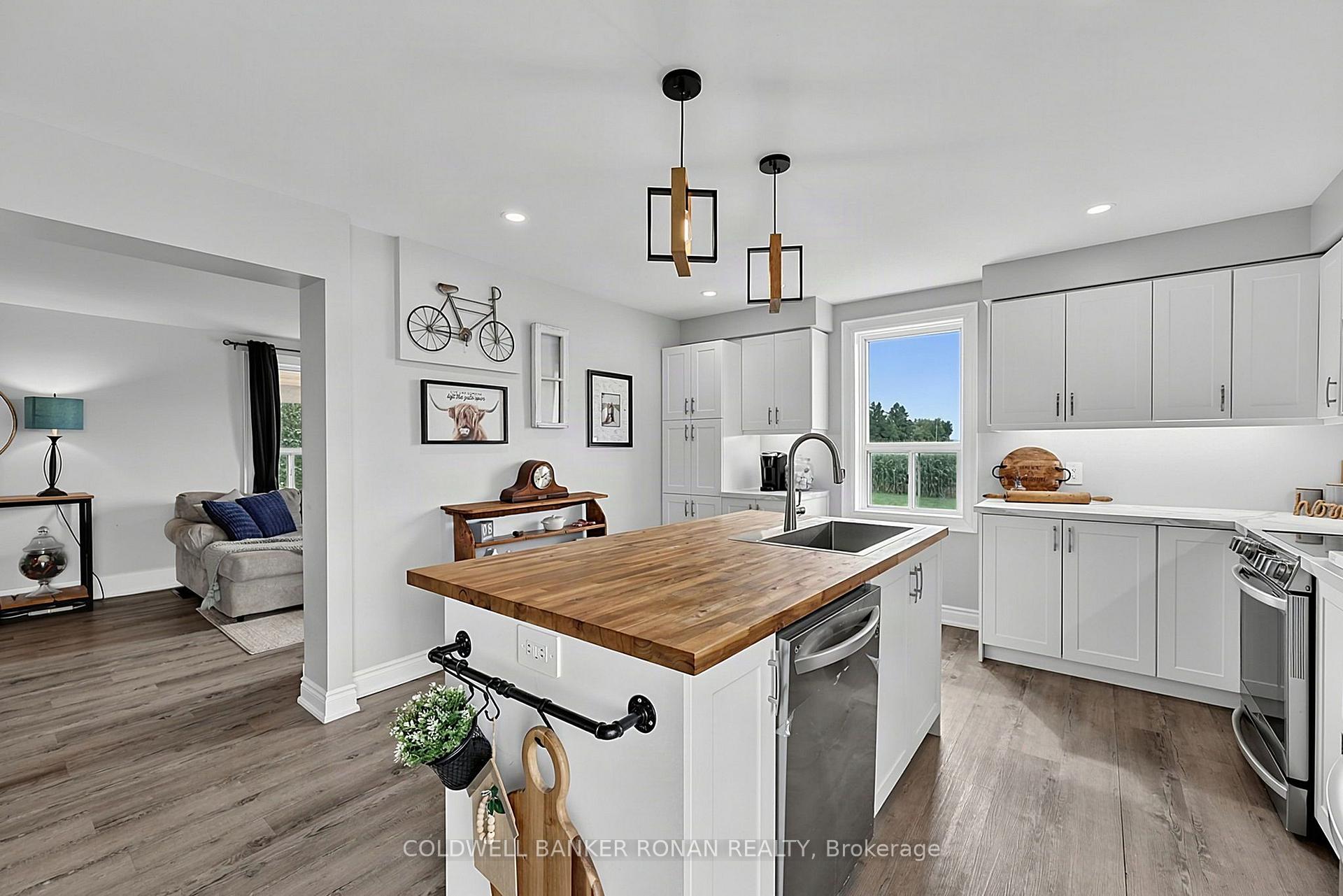 Photo 10 of 4542 Concession Road 6 Sunnidale, Clearview, Rural Clearview — HOMEH