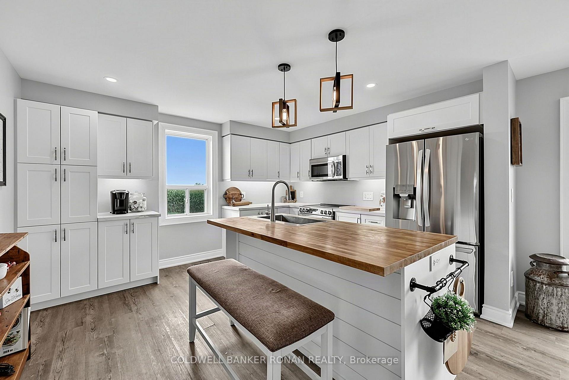 Photo 11 of 4542 Concession Road 6 Sunnidale, Clearview, Rural Clearview — HOMEH