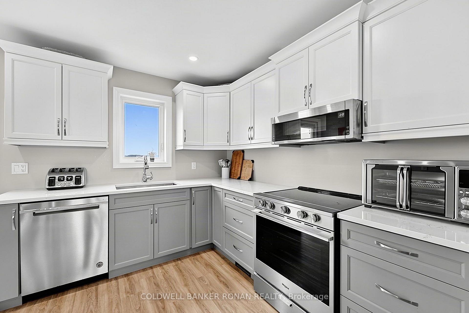 Photo 41 of 4542 Concession Road 6 Sunnidale, Clearview, Rural Clearview — HOMEH