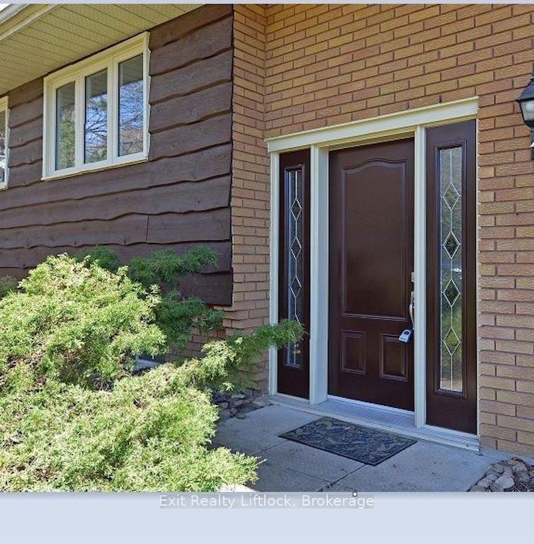 Photo 3 of Unit Main Floor, 4 Wallis Drive, Peterborough, Monaghan Ward 2 — HOMEH