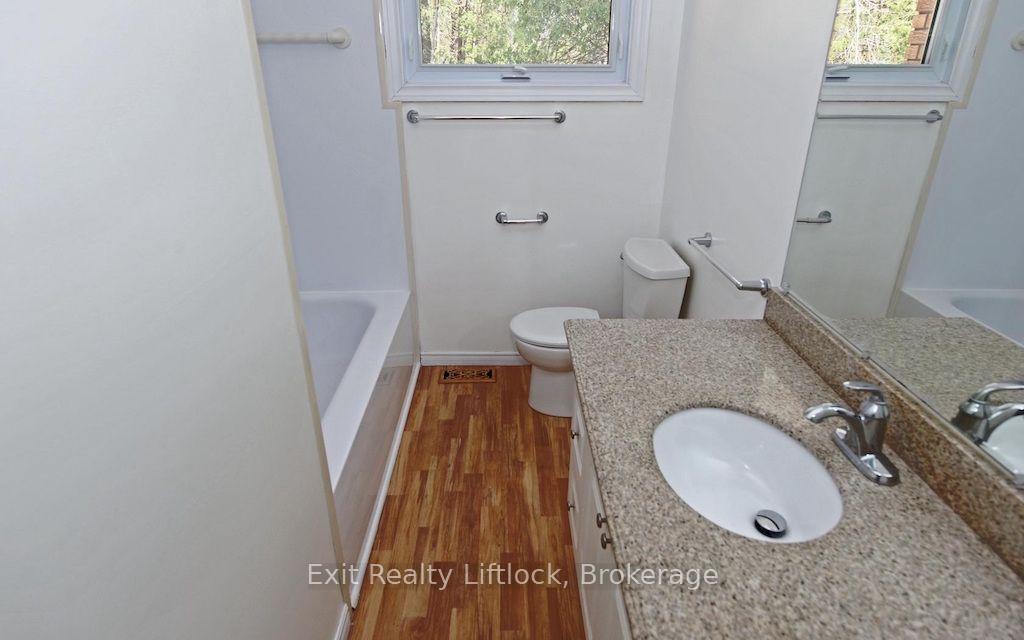 Photo 9 of Unit Main Floor, 4 Wallis Drive, Peterborough, Monaghan Ward 2 — HOMEH