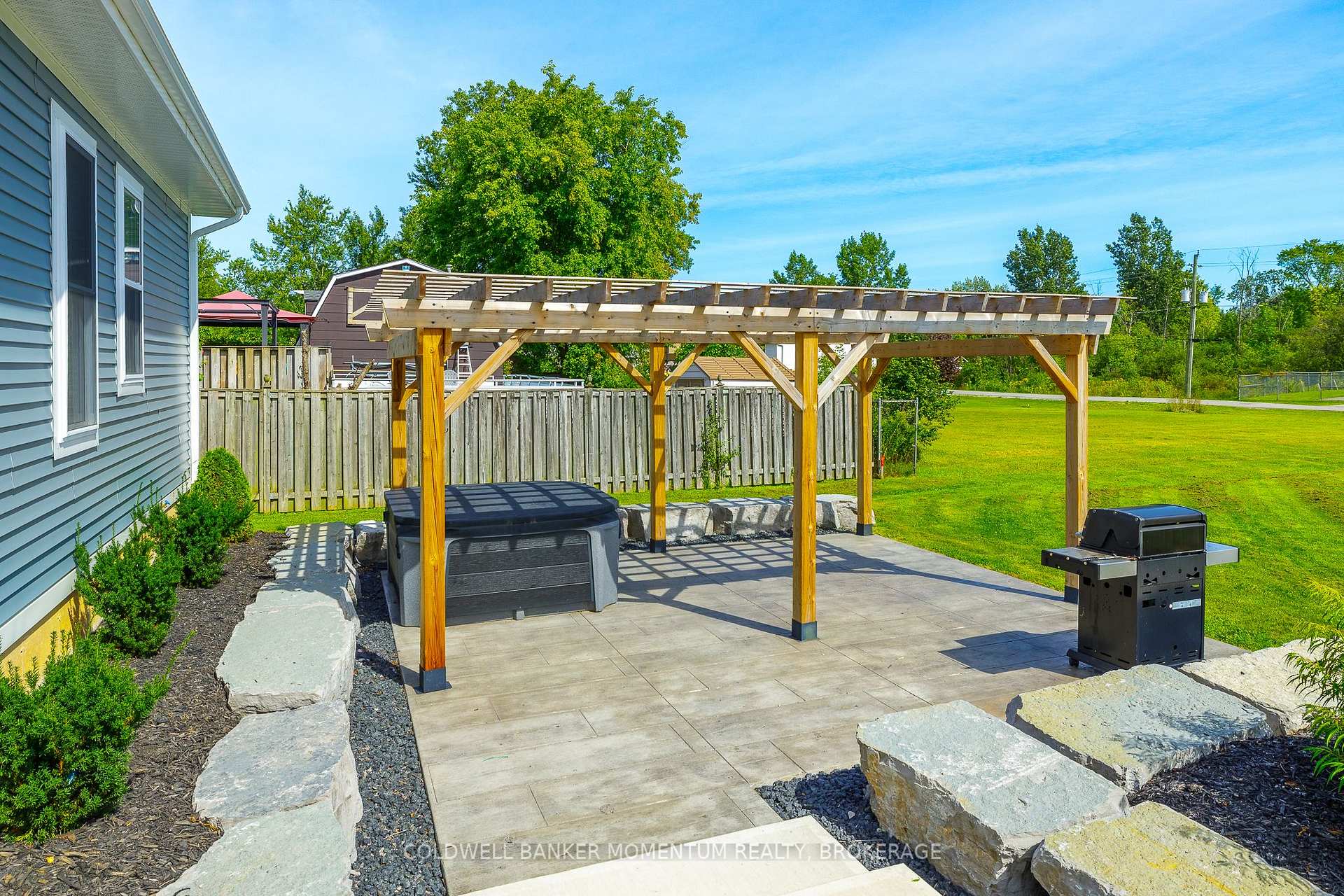 Photo 33 of 104 Neva Road, Fort Erie, Ridgeway — HOMEH