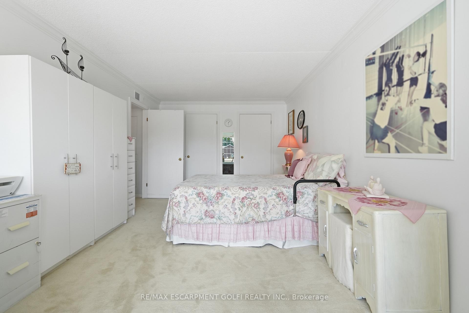 Photo 12 of Unit 215, 3420 Frederick Avenue, Lincoln, Lincoln-Jordan/Vineland — HOMEH
