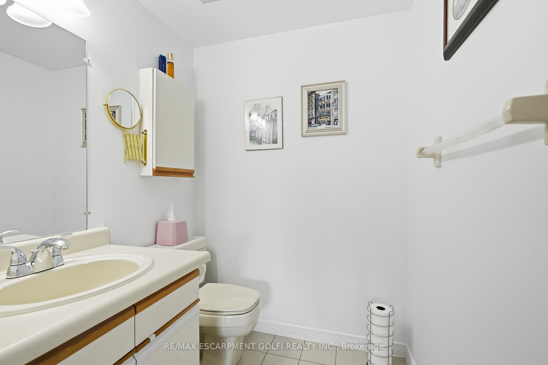 Photo 17 of Unit 215, 3420 Frederick Avenue, Lincoln, Lincoln-Jordan/Vineland — HOMEH
