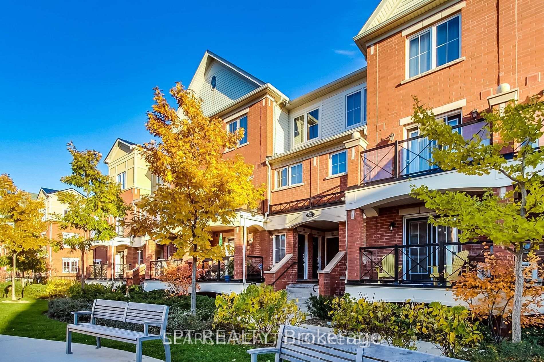 Photo 2 of Unit 11, 2492 Post Road, Oakville, River Oaks — HOMEH