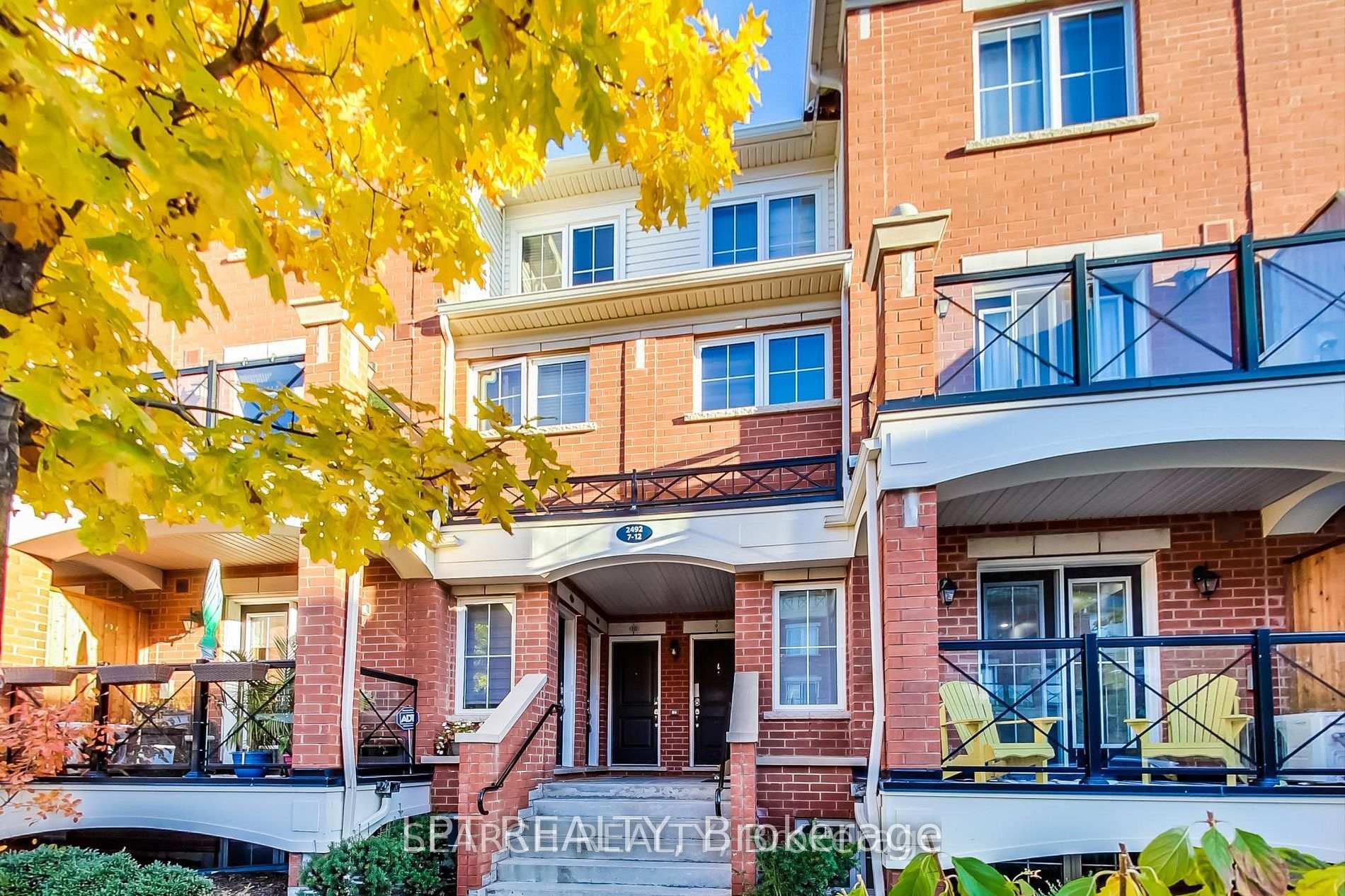 Photo 3 of Unit 11, 2492 Post Road, Oakville, River Oaks — HOMEH