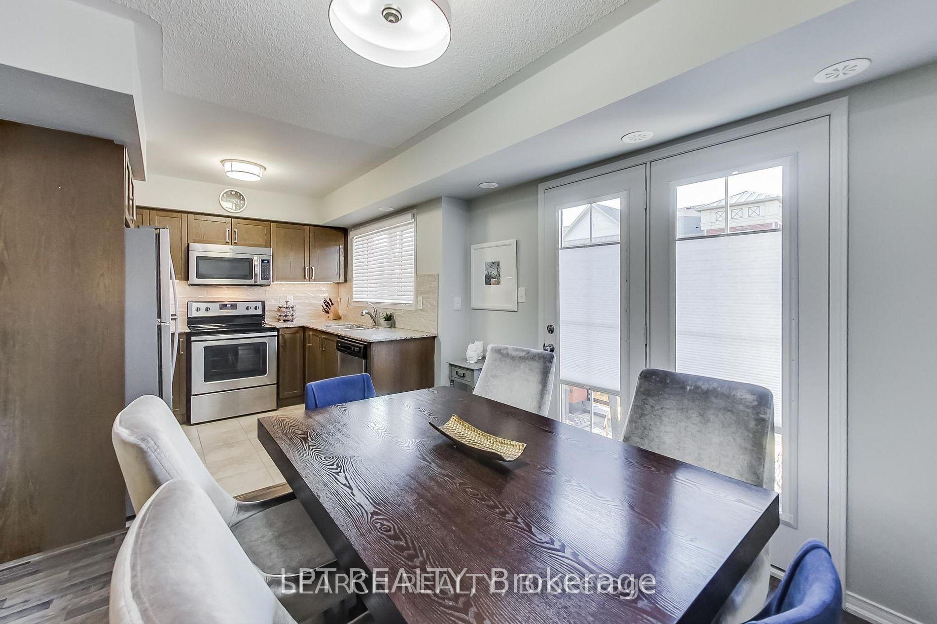 Photo 9 of Unit 11, 2492 Post Road, Oakville, River Oaks — HOMEH