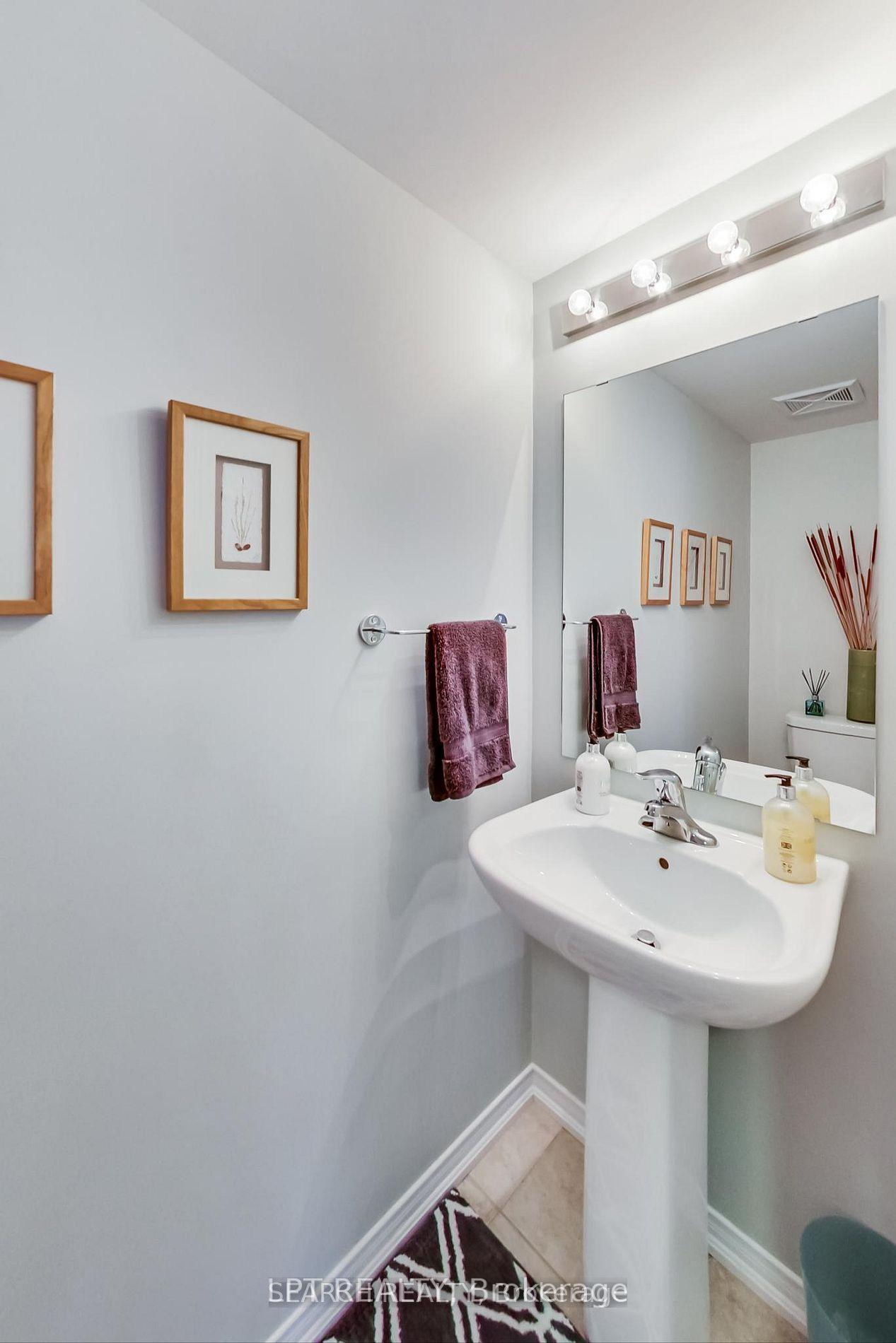 Photo 14 of Unit 11, 2492 Post Road, Oakville, River Oaks — HOMEH