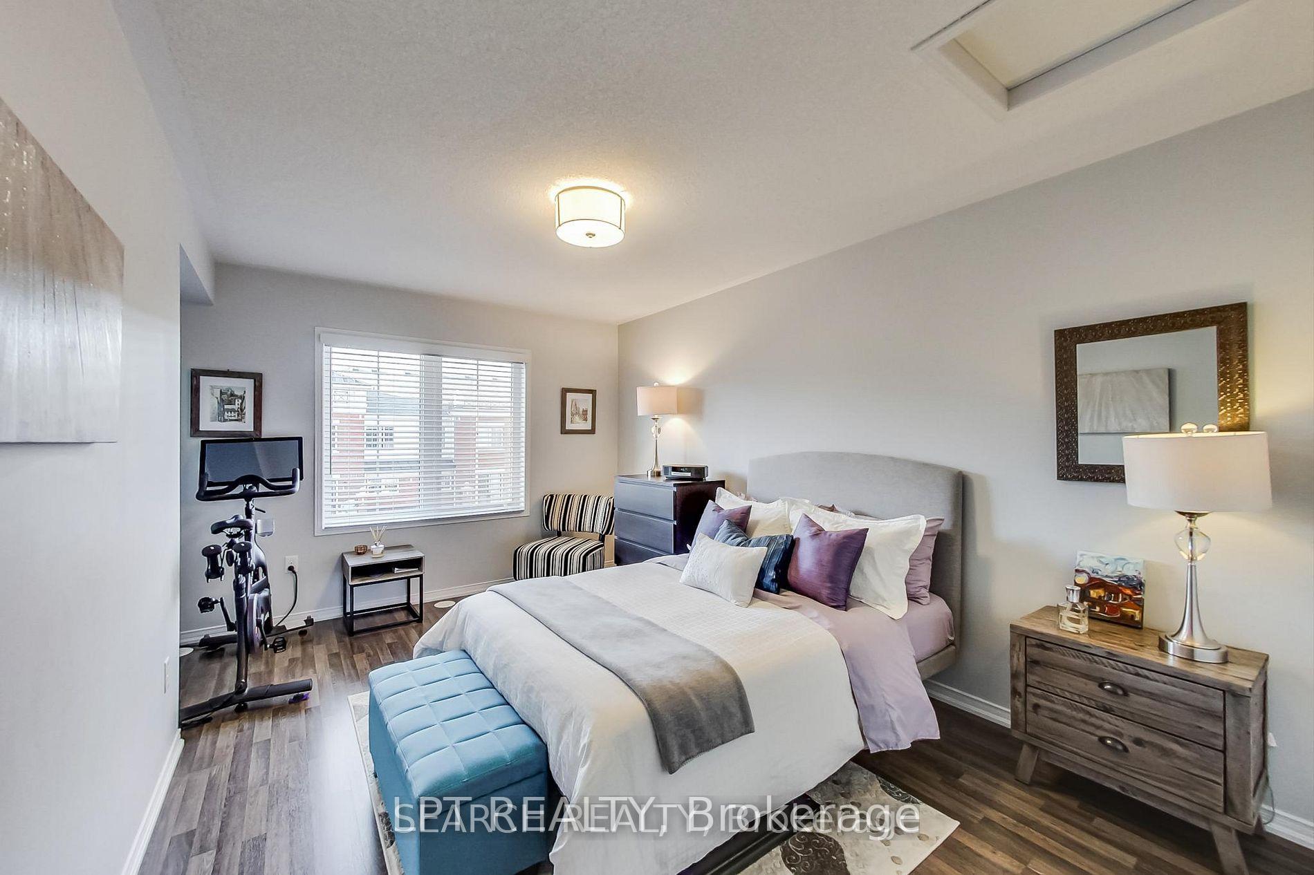 Photo 15 of Unit 11, 2492 Post Road, Oakville, River Oaks — HOMEH