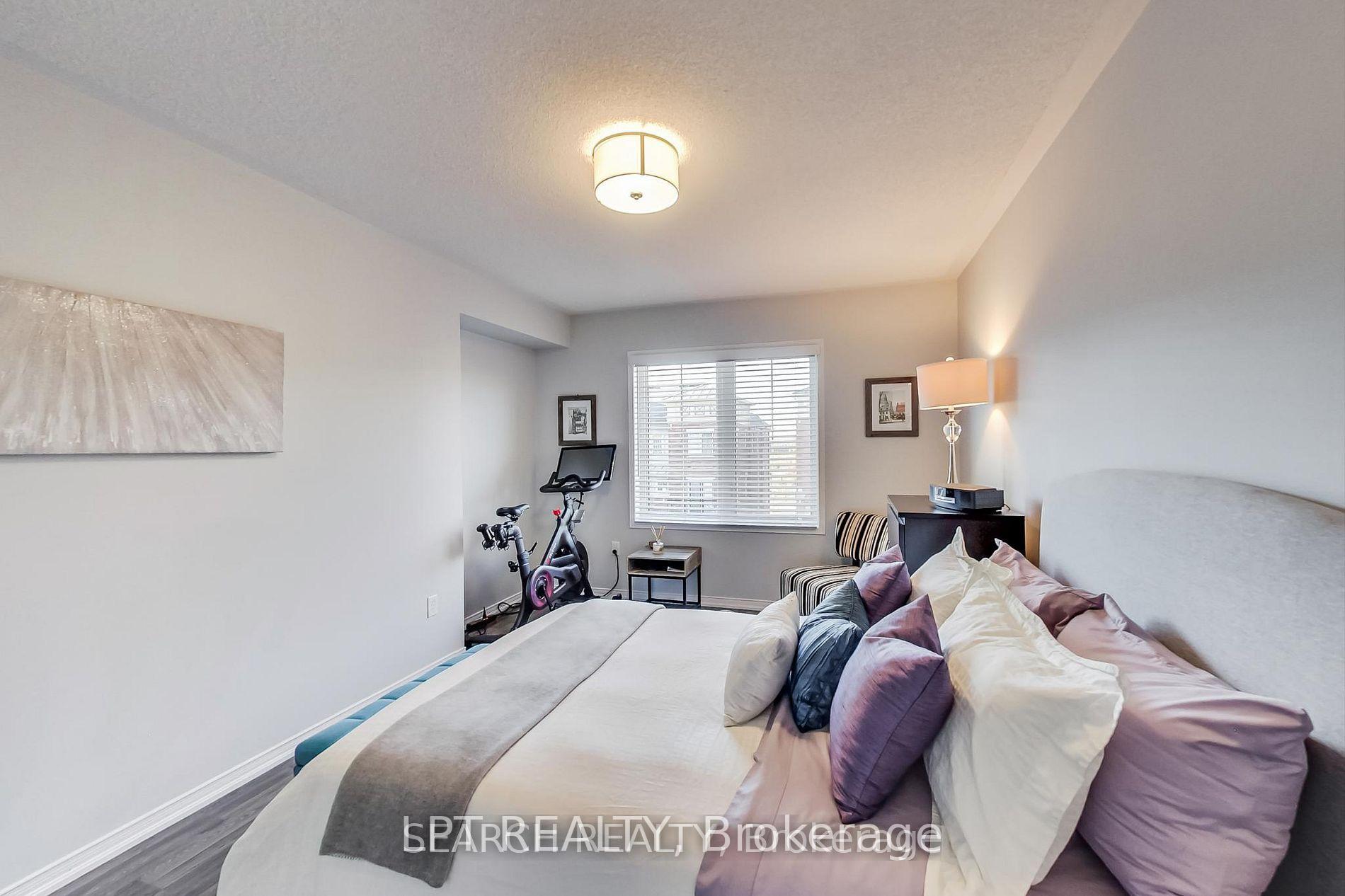 Photo 16 of Unit 11, 2492 Post Road, Oakville, River Oaks — HOMEH