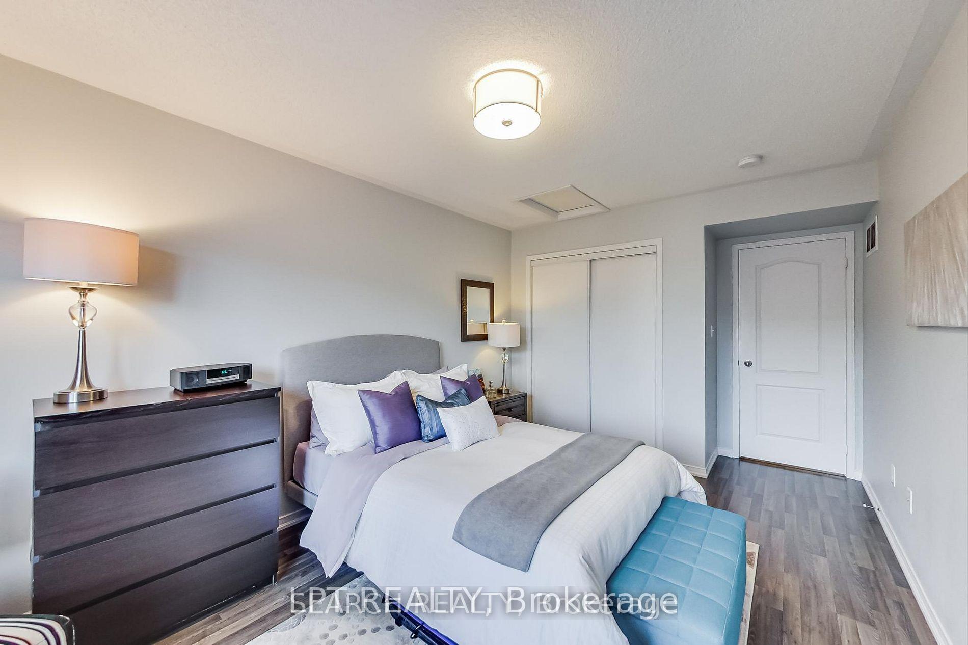 Photo 17 of Unit 11, 2492 Post Road, Oakville, River Oaks — HOMEH