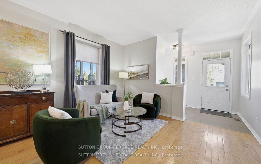Photo 5 of 19 Northglen Boulevard, Clarington, Bowmanville — HOMEH