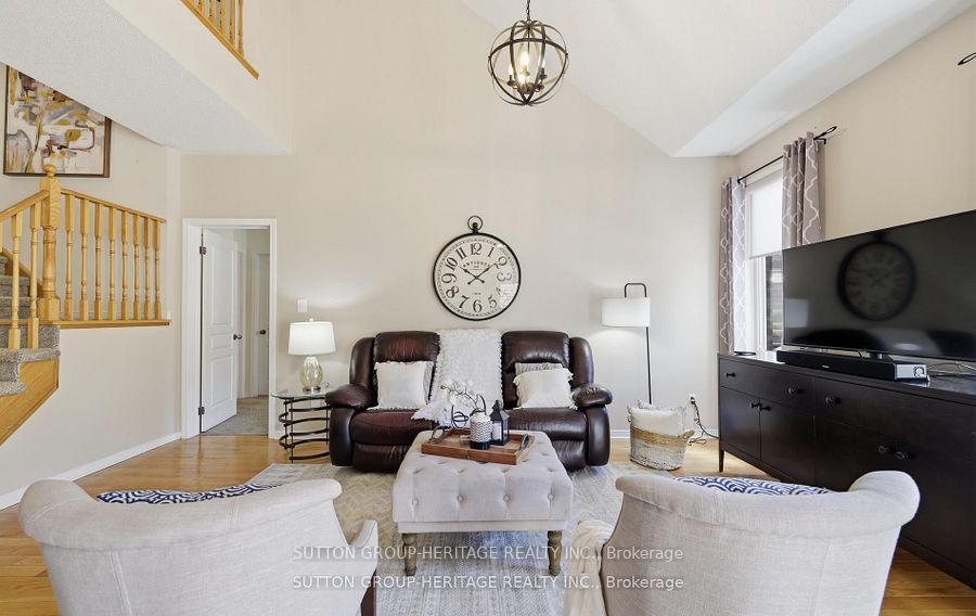 Photo 18 of 19 Northglen Boulevard, Clarington, Bowmanville — HOMEH