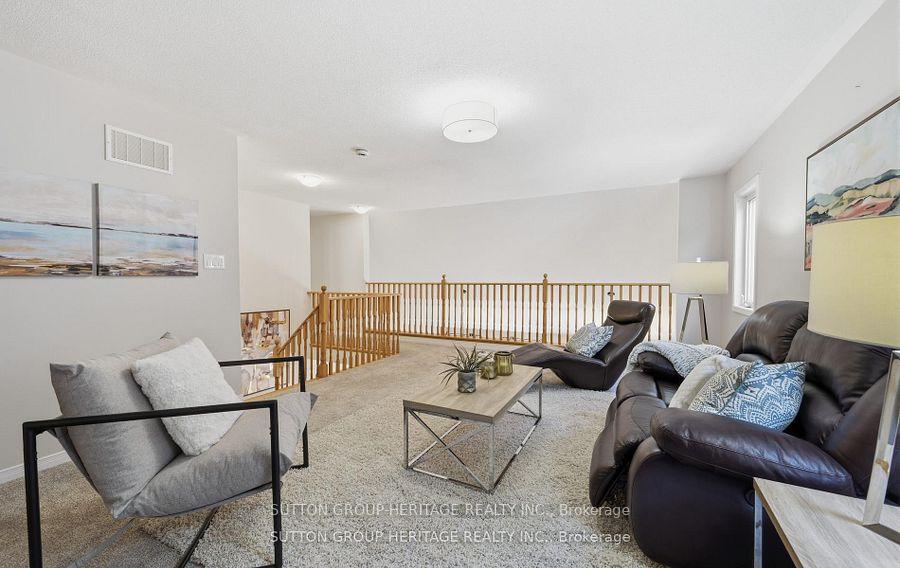 Photo 24 of 19 Northglen Boulevard, Clarington, Bowmanville — HOMEH